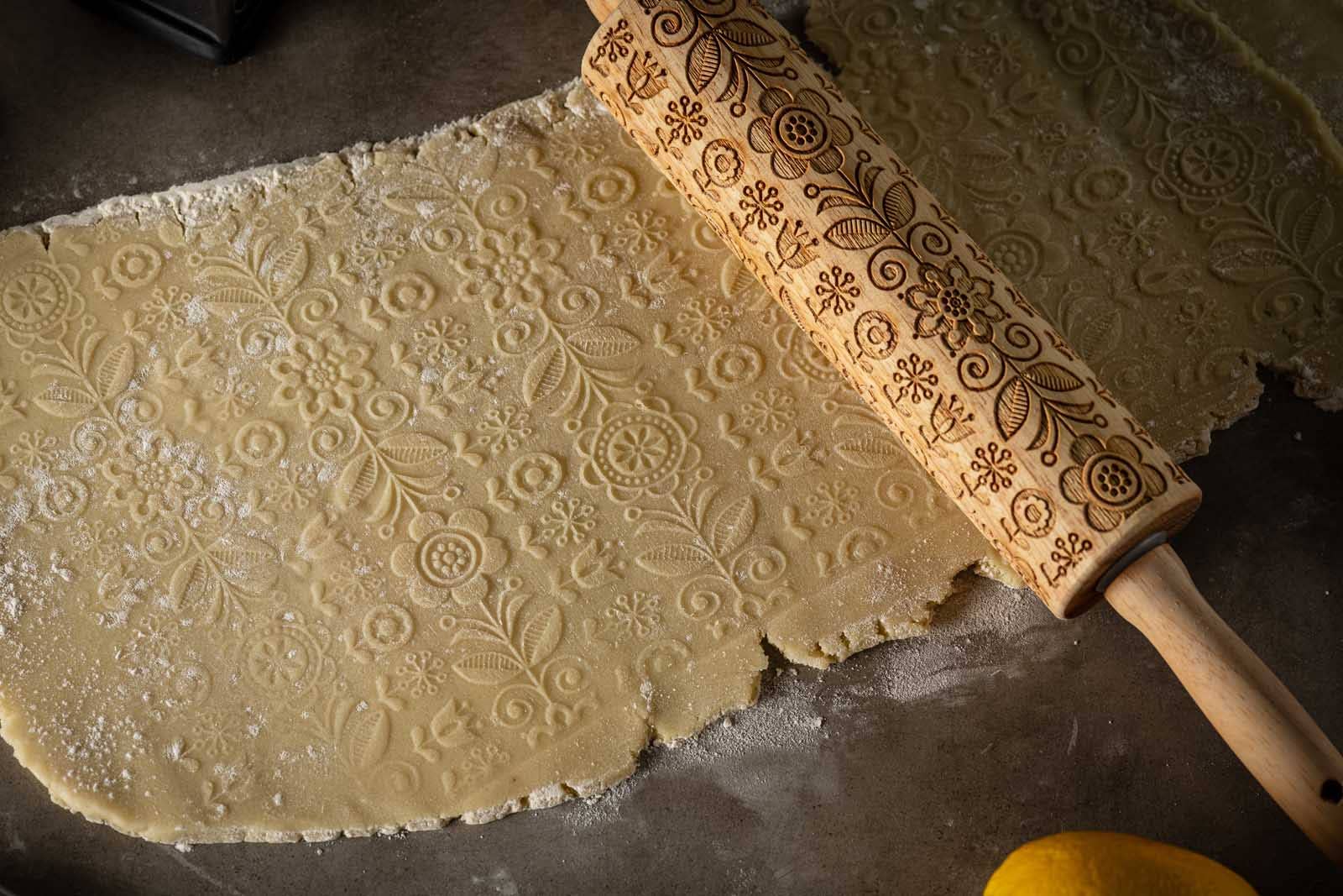 Embossed Rolling Pin, Spring/Summer Design 15.25"
